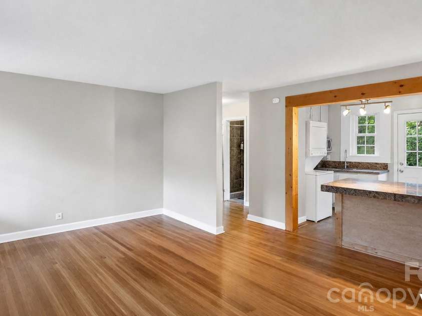 1712 Dunkirk Drive, Charlotte, NC 28203.  MLS# CAR4380787, YatesRealty ID 23889. 