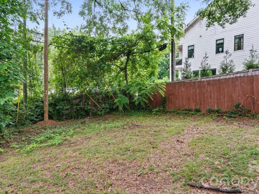 1712 Dunkirk Drive, Charlotte, NC 28203.  MLS# CAR4380787, YatesRealty ID 23889. 