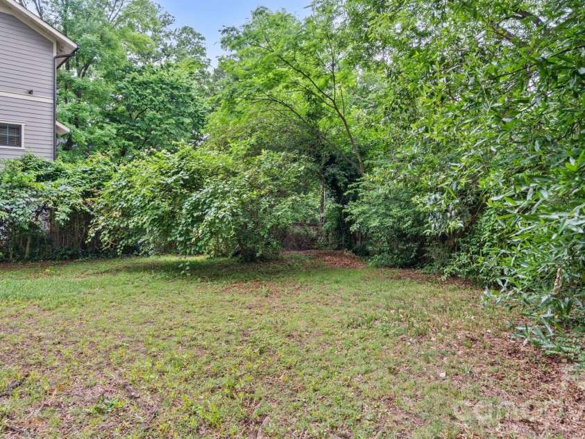 1712 Dunkirk Drive, Charlotte, NC 28203.  MLS# CAR4380787, YatesRealty ID 23889. 