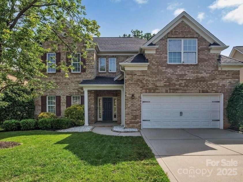 6004 Trailwater Road, Charlotte, NC 28278.  MLS# CAR4266185, YatesRealty ID 23889. 