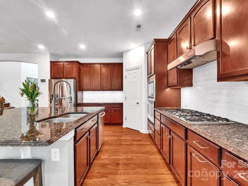 6004 Trailwater Road, Charlotte, NC 28278.  MLS# CAR4266185, YatesRealty ID 23889. 