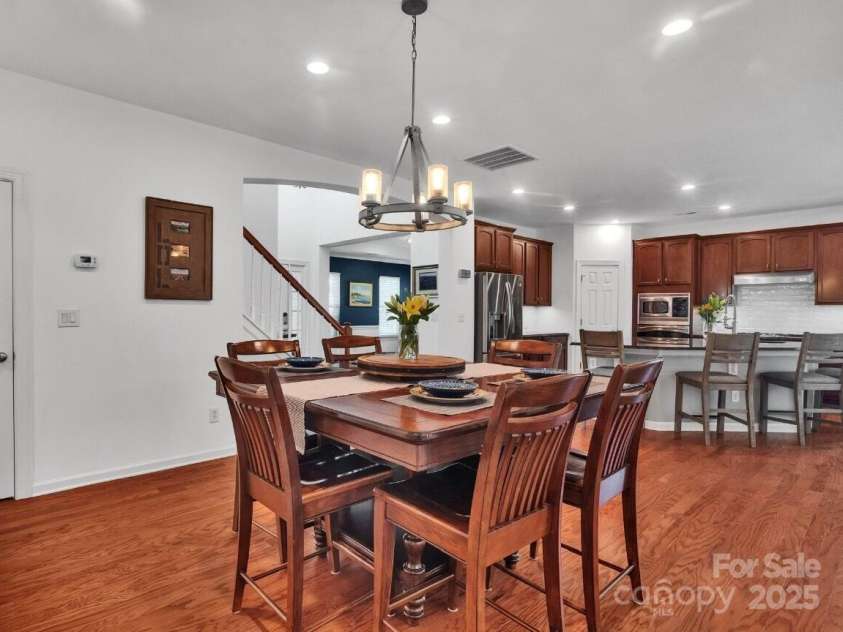 6004 Trailwater Road, Charlotte, NC 28278.  MLS# CAR4266185, YatesRealty ID 23889. 