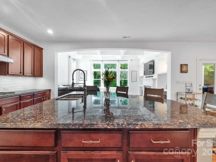 6004 Trailwater Road, Charlotte, NC 28278.  MLS# CAR4266185, YatesRealty ID 23889. 