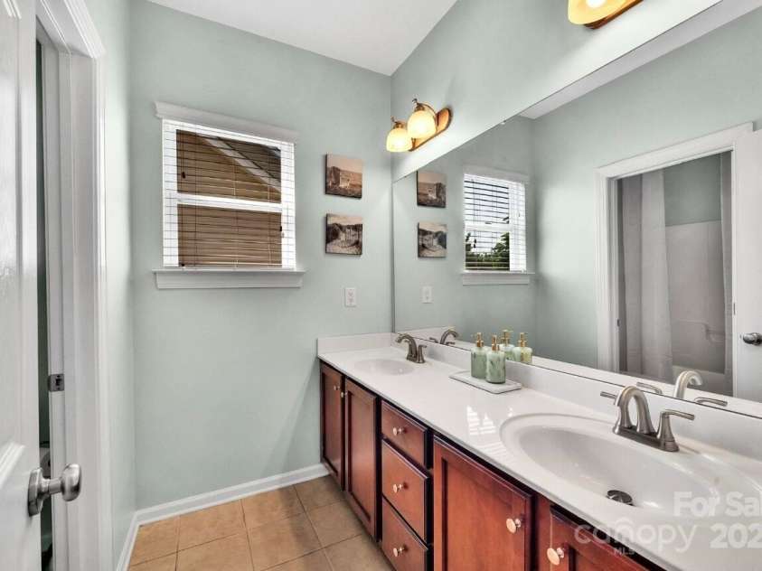 6004 Trailwater Road, Charlotte, NC 28278.  MLS# CAR4266185, YatesRealty ID 23889. 