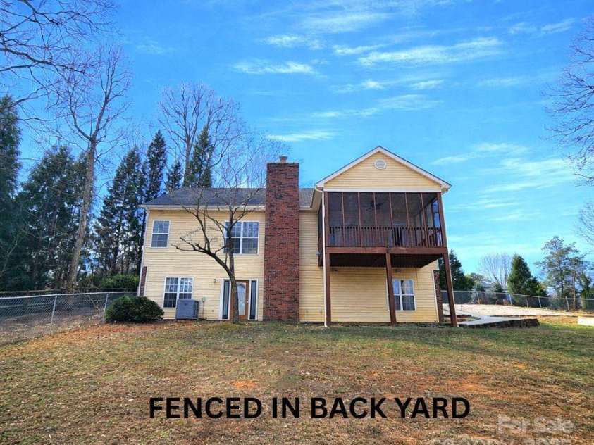 132 Grayrock Drive, Statesville, NC 28677.  MLS# CAR4334674, YatesRealty ID 2389. 