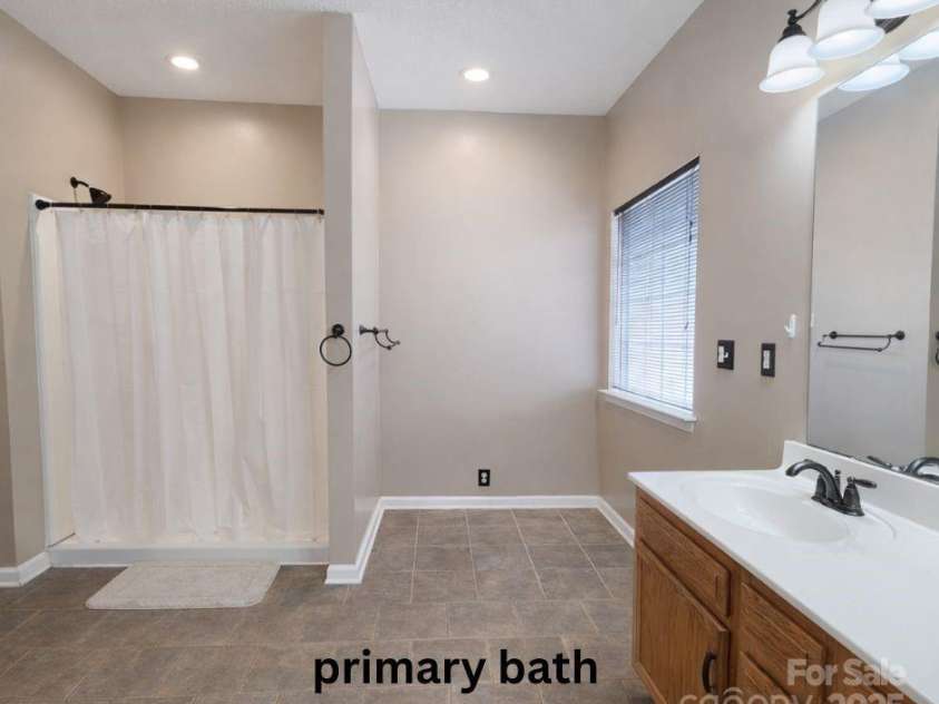 132 Grayrock Drive, Statesville, NC 28677.  MLS# CAR4334674, YatesRealty ID 2389. 