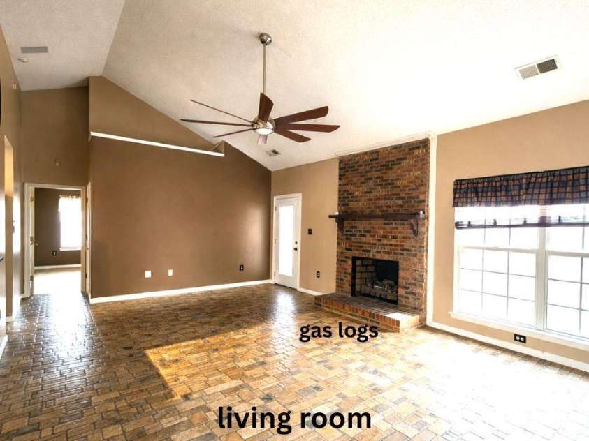 132 Grayrock Drive, Statesville, NC 28677.  MLS# CAR4334674, YatesRealty ID 2389. 