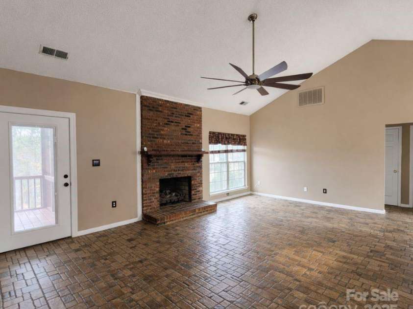 132 Grayrock Drive, Statesville, NC 28677.  MLS# CAR4334674, YatesRealty ID 2389. 