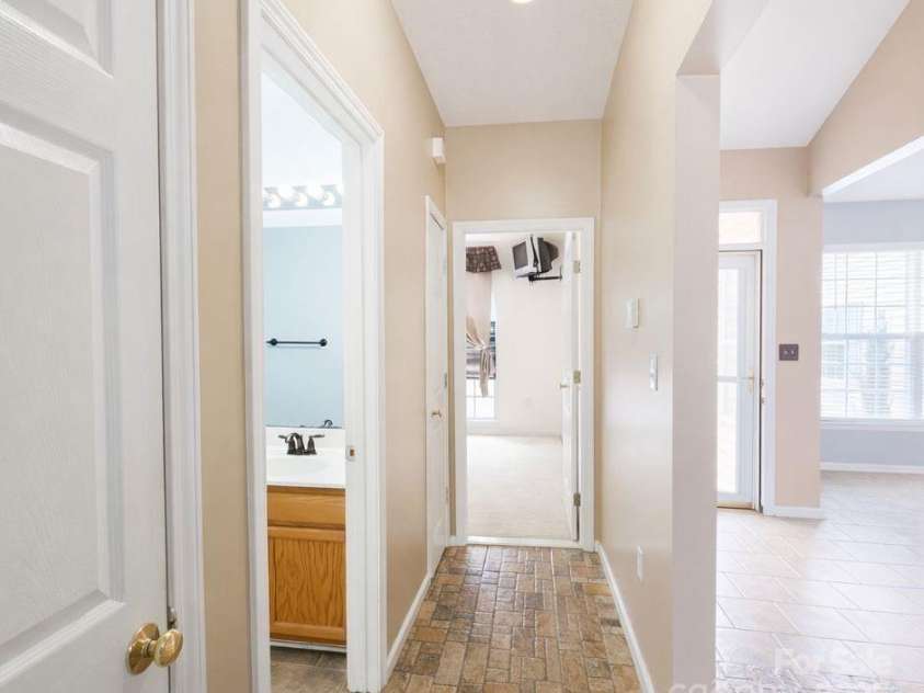 132 Grayrock Drive, Statesville, NC 28677.  MLS# CAR4334674, YatesRealty ID 2389. 