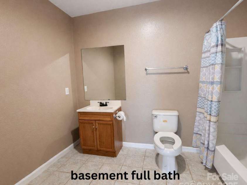 132 Grayrock Drive, Statesville, NC 28677.  MLS# CAR4334674, YatesRealty ID 2389. 