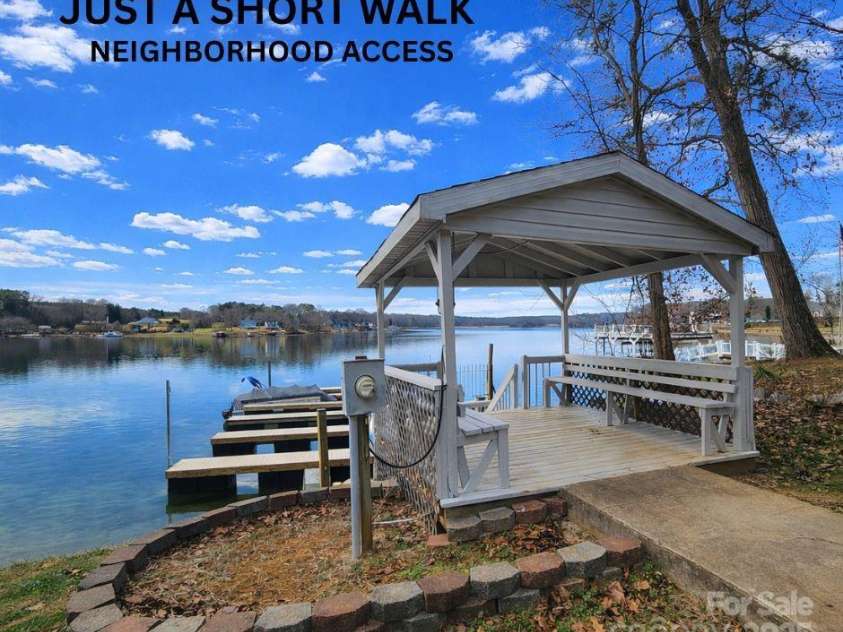 132 Grayrock Drive, Statesville, NC 28677.  MLS# CAR4334674, YatesRealty ID 2389. 