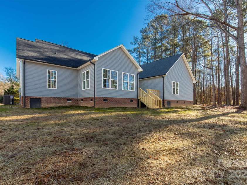 1489 Paraham Road, York, SC 29745.  MLS# CAR4331113, YatesRealty ID 2389. 