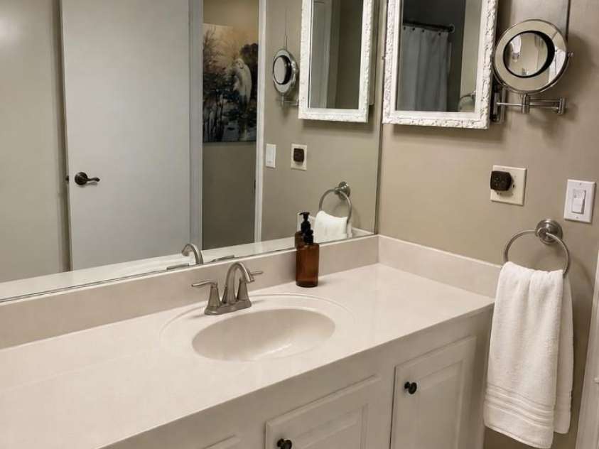 99 Willow Way, Hendersonville, NC 28739.  MLS# CAR4382569, YatesRealty ID 23890. 
