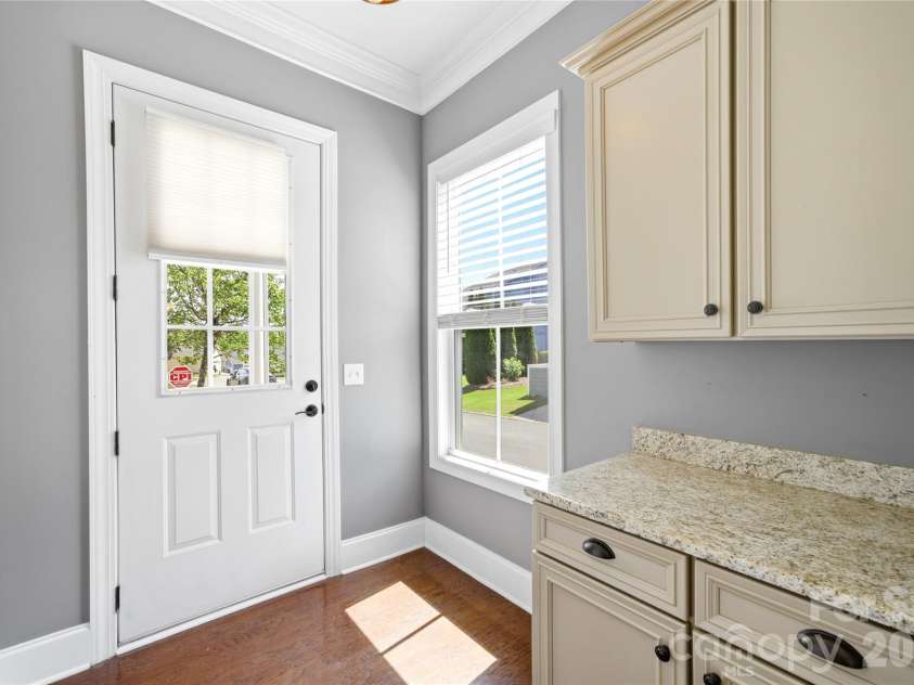 10227 Sam Meeks Road, Pineville, NC 28134.  MLS# CAR4381967, YatesRealty ID 23891. Mud Room