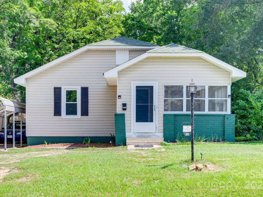104 Maryland Avenue, Bessemer City, NC 28016.  MLS# CAR4274157, YatesRealty ID 23891. 