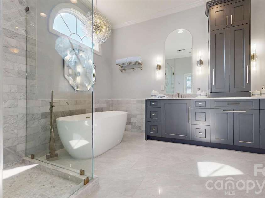 11724 Easthampton Circle, Charlotte, NC 28277.  MLS# CAR4349339, YatesRealty ID 23893. 