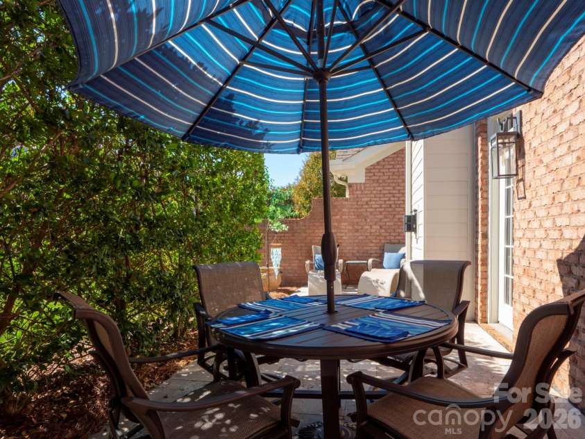 11724 Easthampton Circle, Charlotte, NC 28277.  MLS# CAR4349339, YatesRealty ID 23893. 