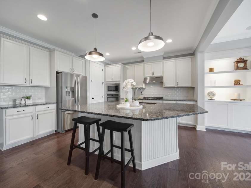 1001 Emory Lane, Fort Mill, SC 29708.  MLS# CAR4254300, YatesRealty ID 23894. Open kitchen with island