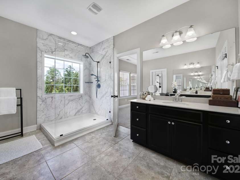 1001 Emory Lane, Fort Mill, SC 29708.  MLS# CAR4254300, YatesRealty ID 23894. Primary bath