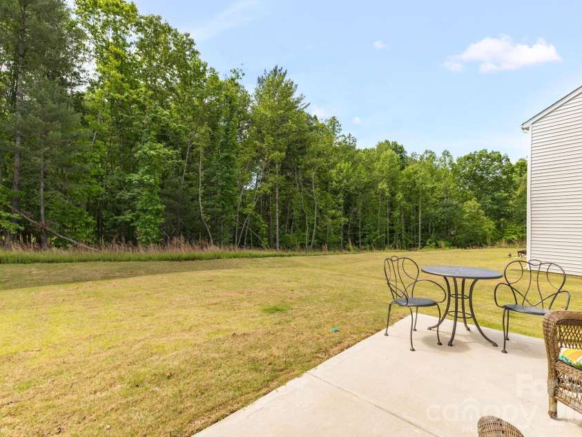 1334 37th Avenue Lane, Hickory, NC 28601.  MLS# CAR4373157, YatesRealty ID 23894. Back yard patio