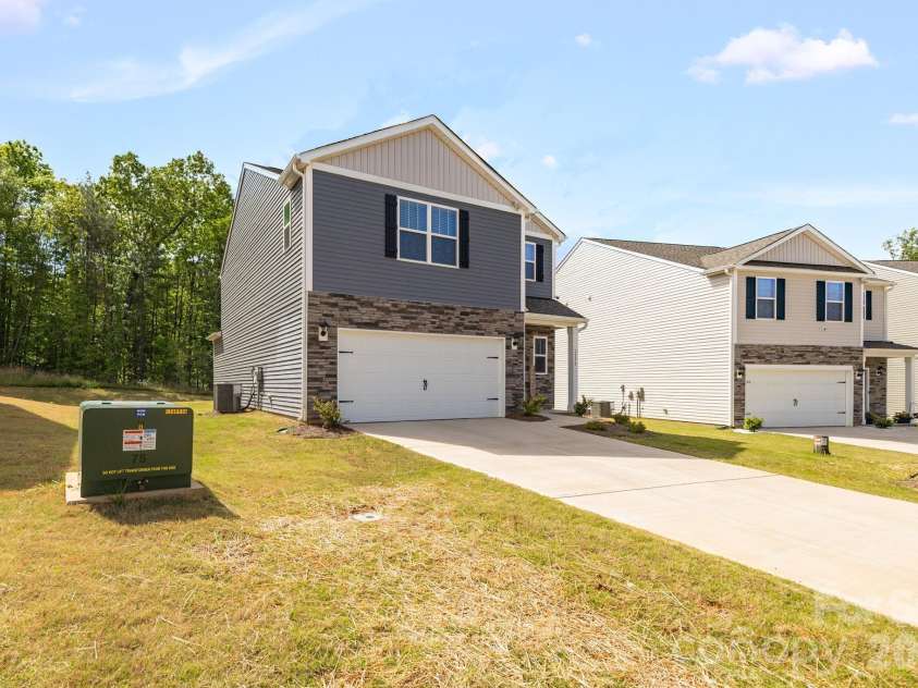 1334 37th Avenue Lane, Hickory, NC 28601.  MLS# CAR4373157, YatesRealty ID 23894. Front side view