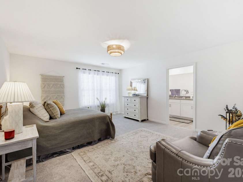 1334 37th Avenue Lane, Hickory, NC 28601.  MLS# CAR4373157, YatesRealty ID 23894. Large primary bedroom