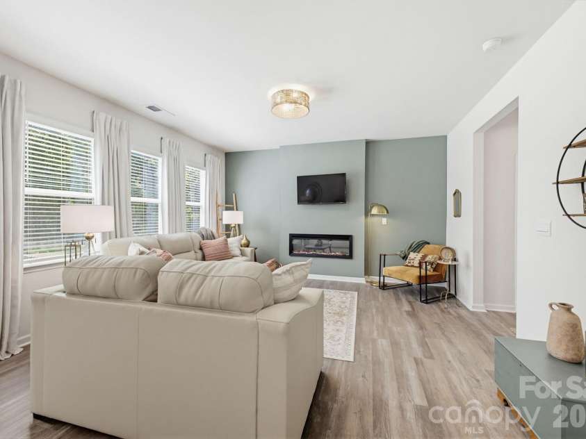 1334 37th Avenue Lane, Hickory, NC 28601.  MLS# CAR4373157, YatesRealty ID 23894. Living room