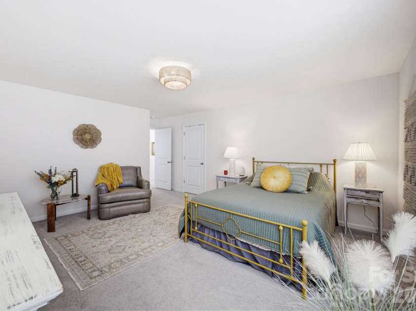 1334 37th Avenue Lane, Hickory, NC 28601.  MLS# CAR4373157, YatesRealty ID 23894. Primary bedroom