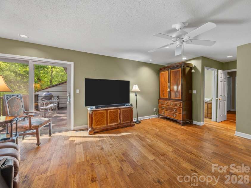 22 Hunting Country Trail, Tryon, NC 28782.  MLS# CAR4376085, YatesRealty ID 23895. 