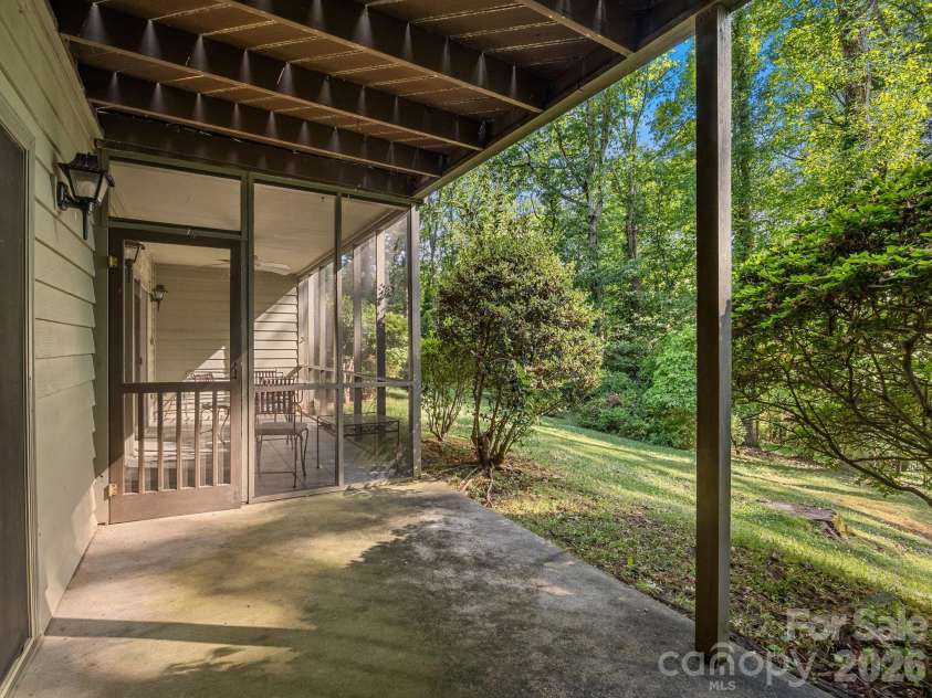 22 Hunting Country Trail, Tryon, NC 28782.  MLS# CAR4376085, YatesRealty ID 23895. 