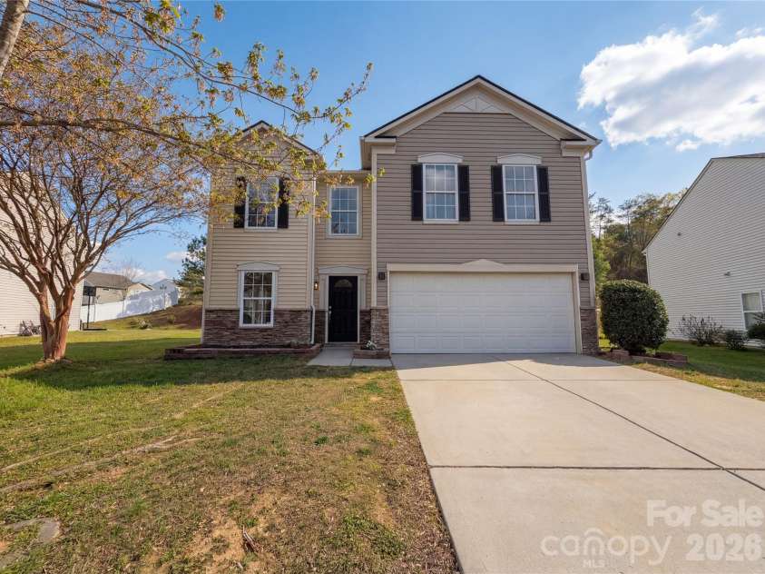 416 Inverness Lane, Salisbury, NC 28146.  MLS# CAR4366550, YatesRealty ID 23896. 