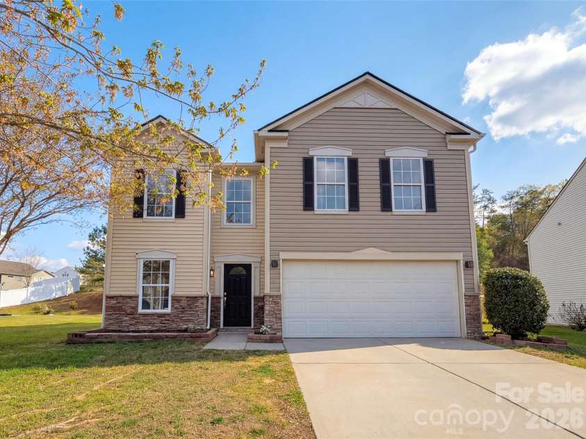 416 Inverness Lane, Salisbury, NC 28146.  MLS# CAR4366550, YatesRealty ID 23896. 