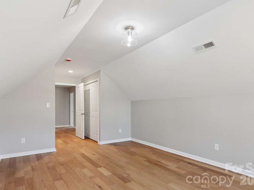 127 Lincoln Ridge Drive, Candler, NC 28715.  MLS# CAR4345880, YatesRealty ID 23897. 
