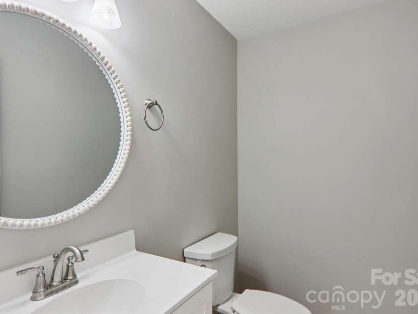 127 Lincoln Ridge Drive, Candler, NC 28715.  MLS# CAR4345880, YatesRealty ID 23897. 