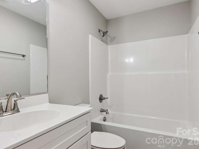 127 Lincoln Ridge Drive, Candler, NC 28715.  MLS# CAR4345880, YatesRealty ID 23897. 
