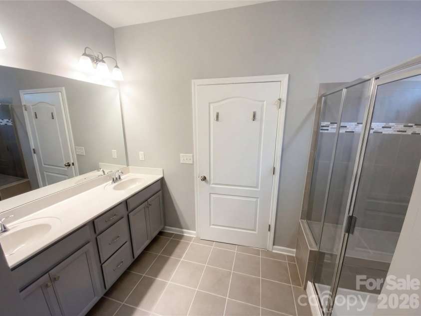 200 Sweet Briar Drive, Fort Mill, SC 29707.  MLS# CAR4347026, YatesRealty ID 23899. 