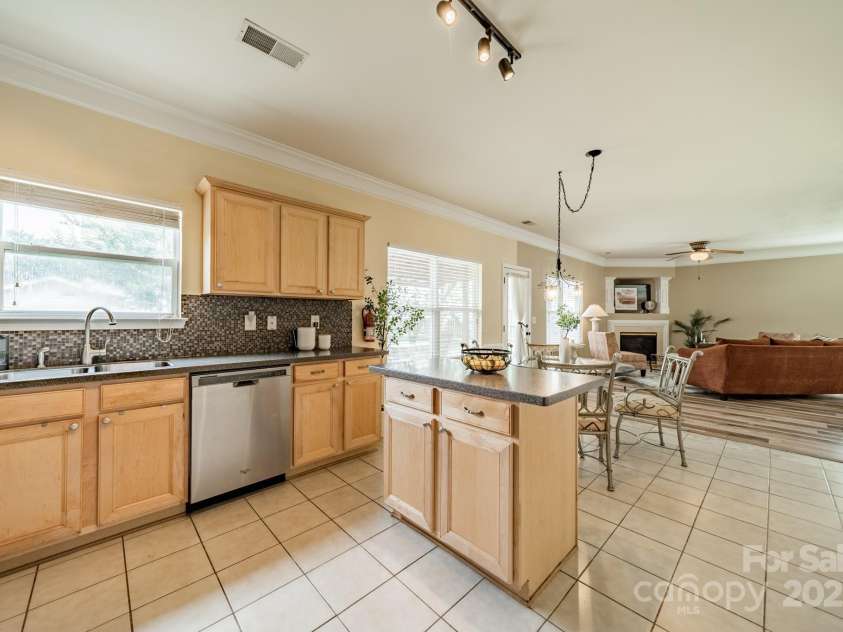 523 Galesburg Drive, Monroe, NC 28110.  MLS# CAR4277828, YatesRealty ID 23899. 