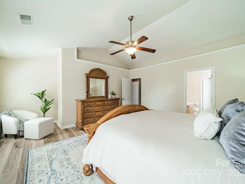 523 Galesburg Drive, Monroe, NC 28110.  MLS# CAR4277828, YatesRealty ID 23899. 