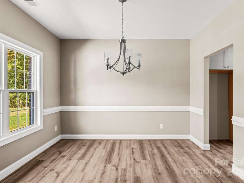 2858 Eland Drive, Winston Salem, NC 27127.  MLS# CAR4316163, YatesRealty ID 239. 