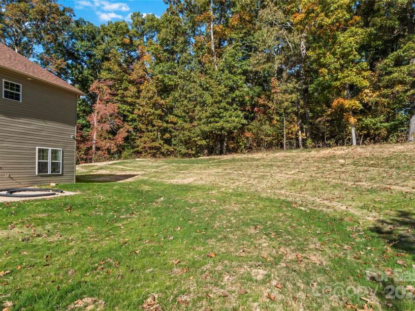 2858 Eland Drive, Winston Salem, NC 27127.  MLS# CAR4316163, YatesRealty ID 239. 