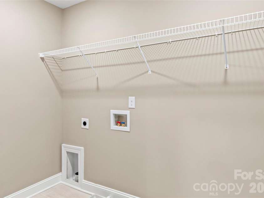 2858 Eland Drive, Winston Salem, NC 27127.  MLS# CAR4316163, YatesRealty ID 239. Laundry
