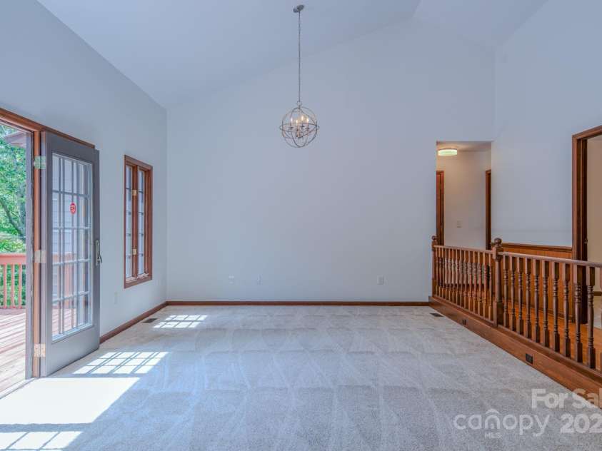 452 Cragmont Road, Black Mountain, NC 28711.  MLS# CAR4299091, YatesRealty ID 239. 