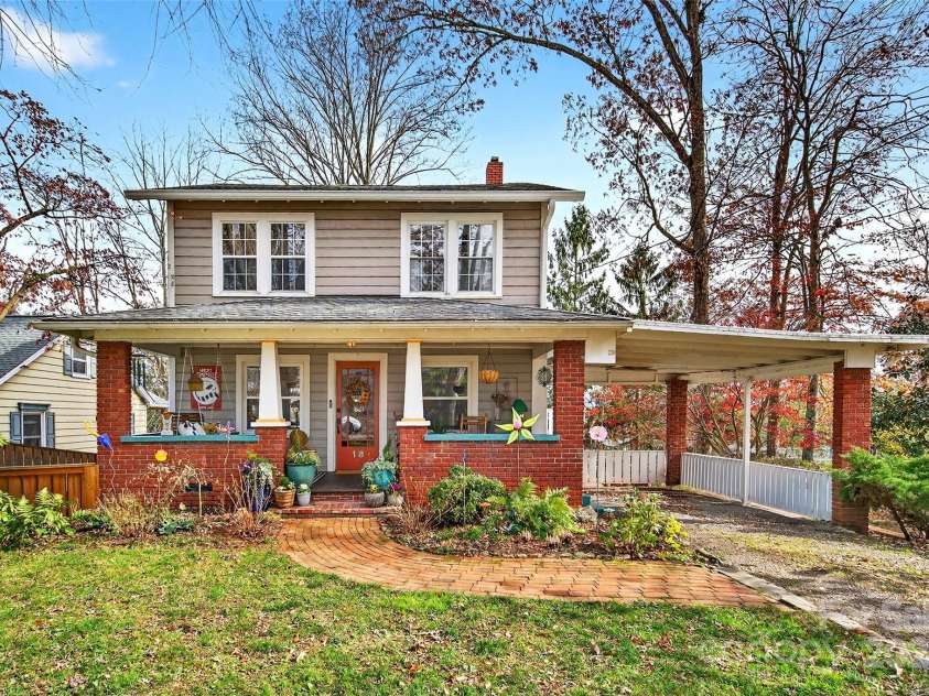 18 Princeton Drive, Asheville, NC 28806.  MLS# CAR4322328, YatesRealty ID 2390. 
