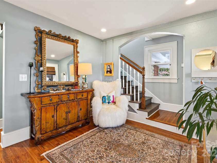 18 Princeton Drive, Asheville, NC 28806.  MLS# CAR4322328, YatesRealty ID 2390. 