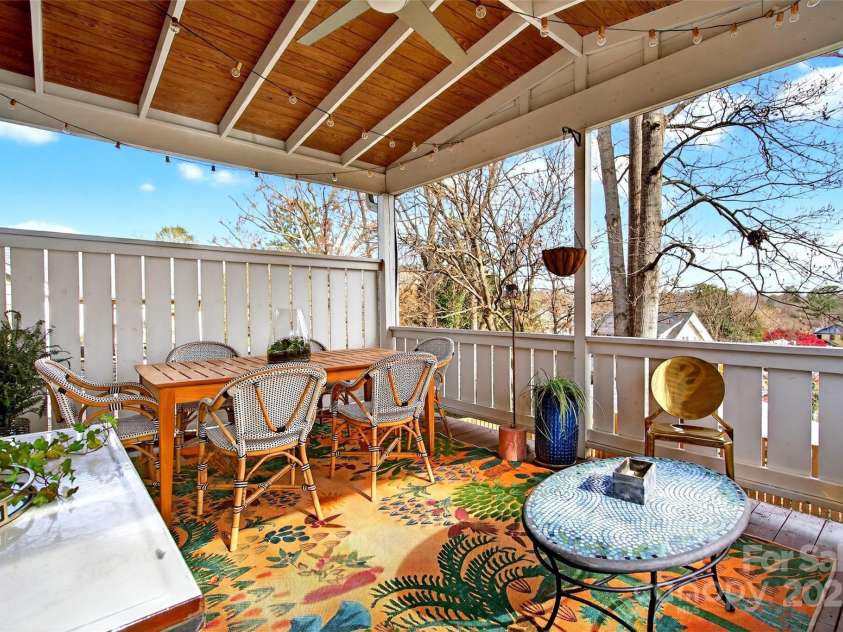 18 Princeton Drive, Asheville, NC 28806.  MLS# CAR4322328, YatesRealty ID 2390. 