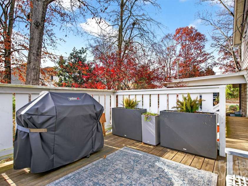 18 Princeton Drive, Asheville, NC 28806.  MLS# CAR4322328, YatesRealty ID 2390. 