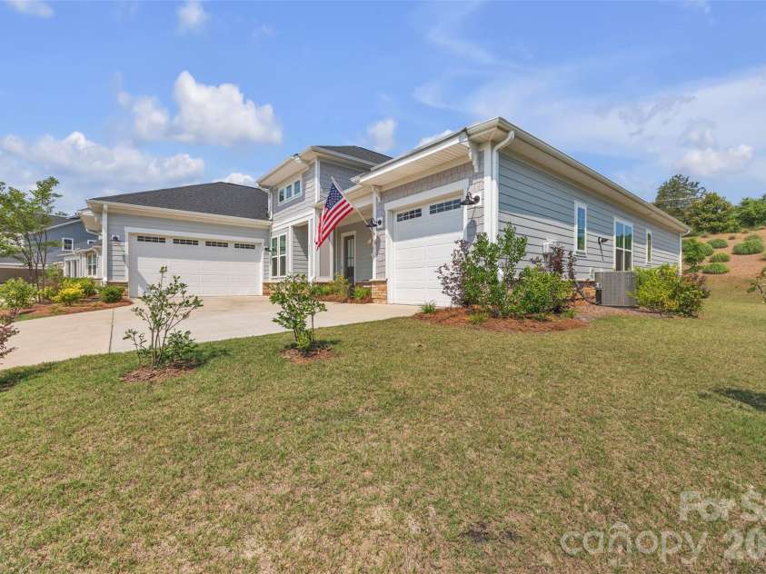 513 Meadow Ridge Drive, Belmont, NC 28012.  MLS# CAR4267860, YatesRealty ID 2390. 