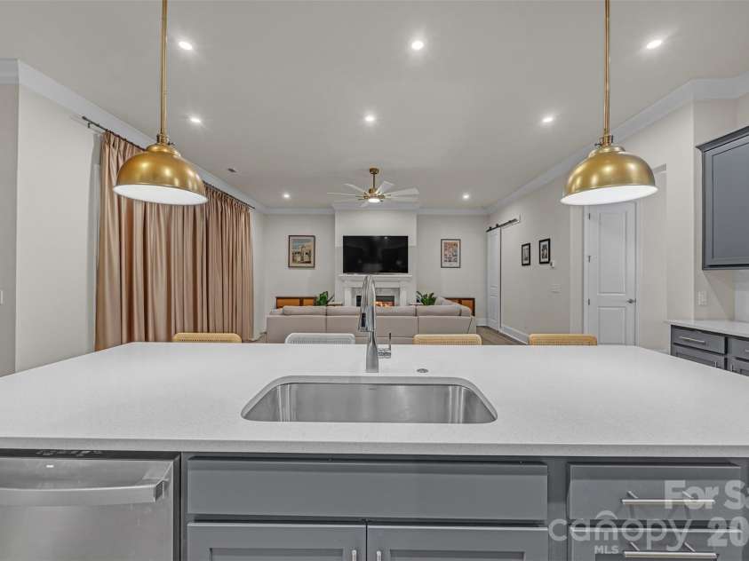 513 Meadow Ridge Drive, Belmont, NC 28012.  MLS# CAR4267860, YatesRealty ID 2390. 
