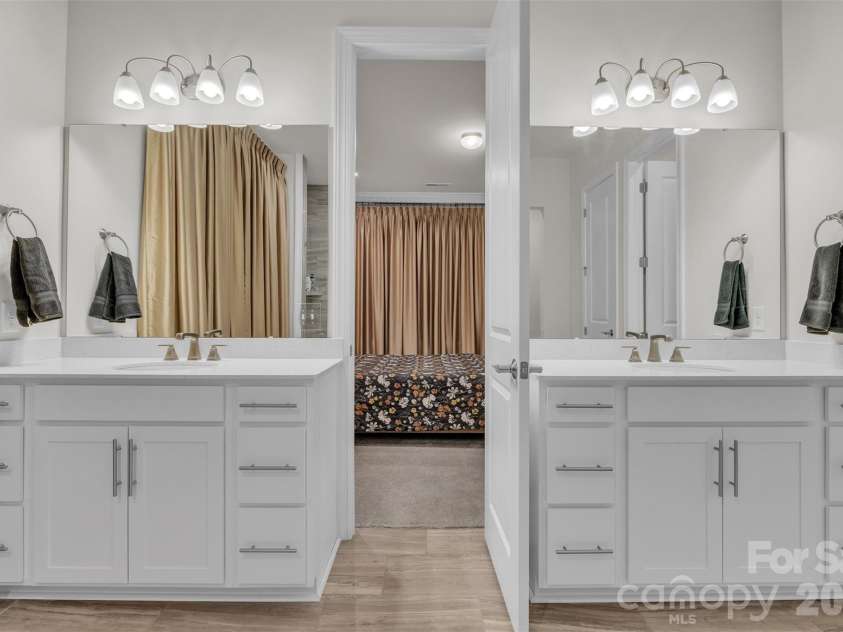 513 Meadow Ridge Drive, Belmont, NC 28012.  MLS# CAR4267860, YatesRealty ID 2390. 