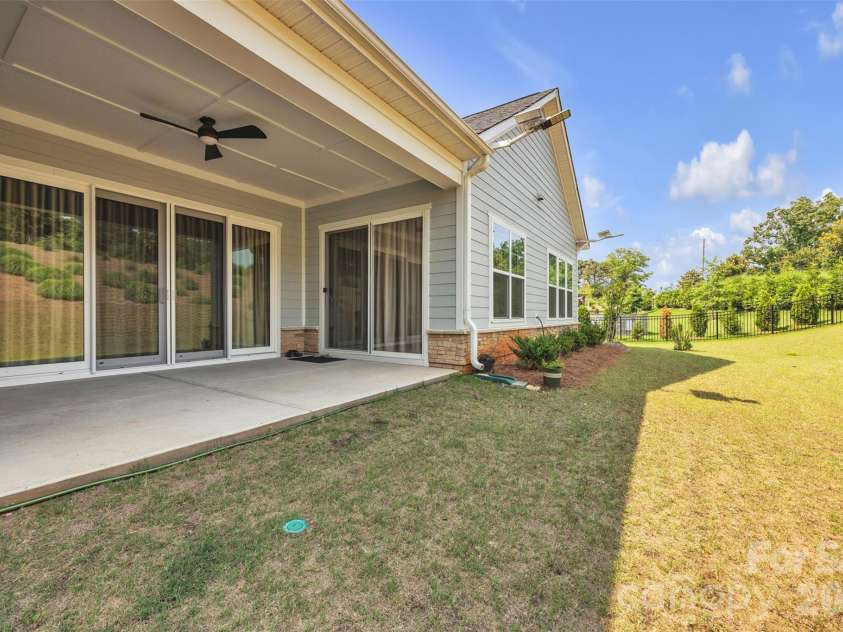 513 Meadow Ridge Drive, Belmont, NC 28012.  MLS# CAR4267860, YatesRealty ID 2390. 